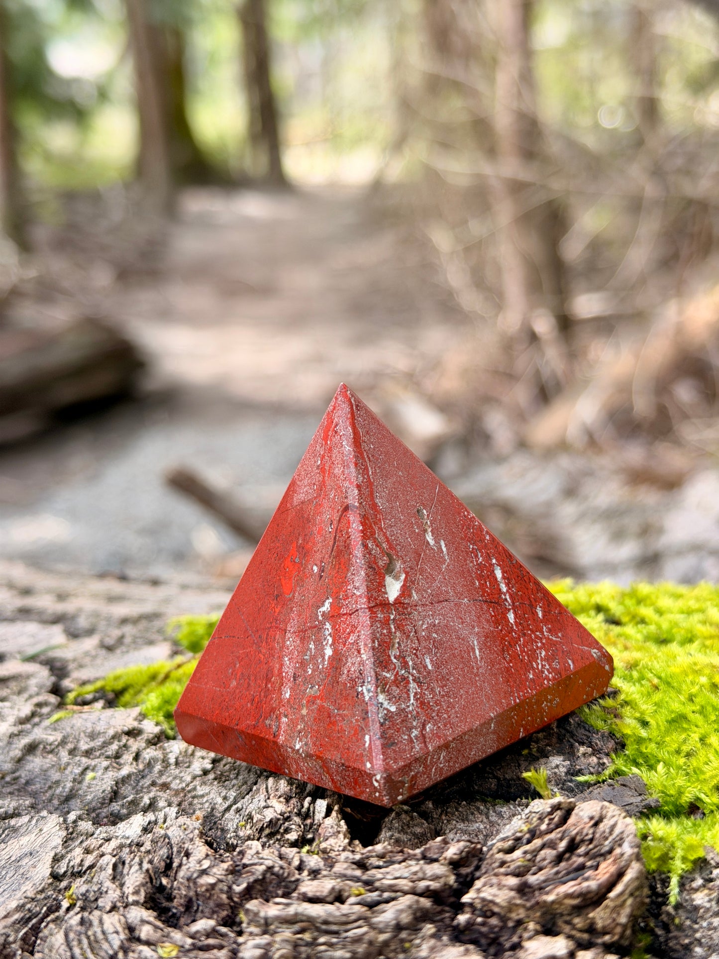 Mookaite Crystal Pyramid / Root, Sacral, Solar Plexus Healing / Grounding and Stabilizing Crystals