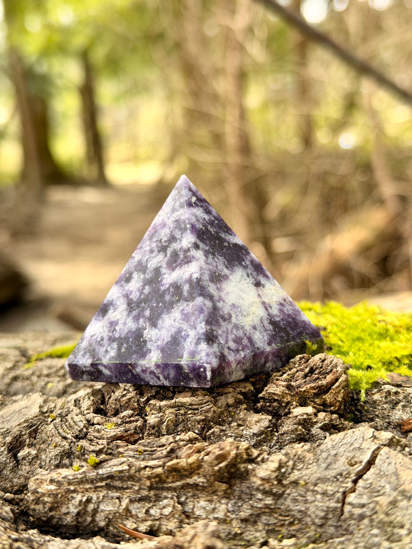 Lepidolite Pyramid / Purple Crystal / Third Eye & Crown Chakra Healing