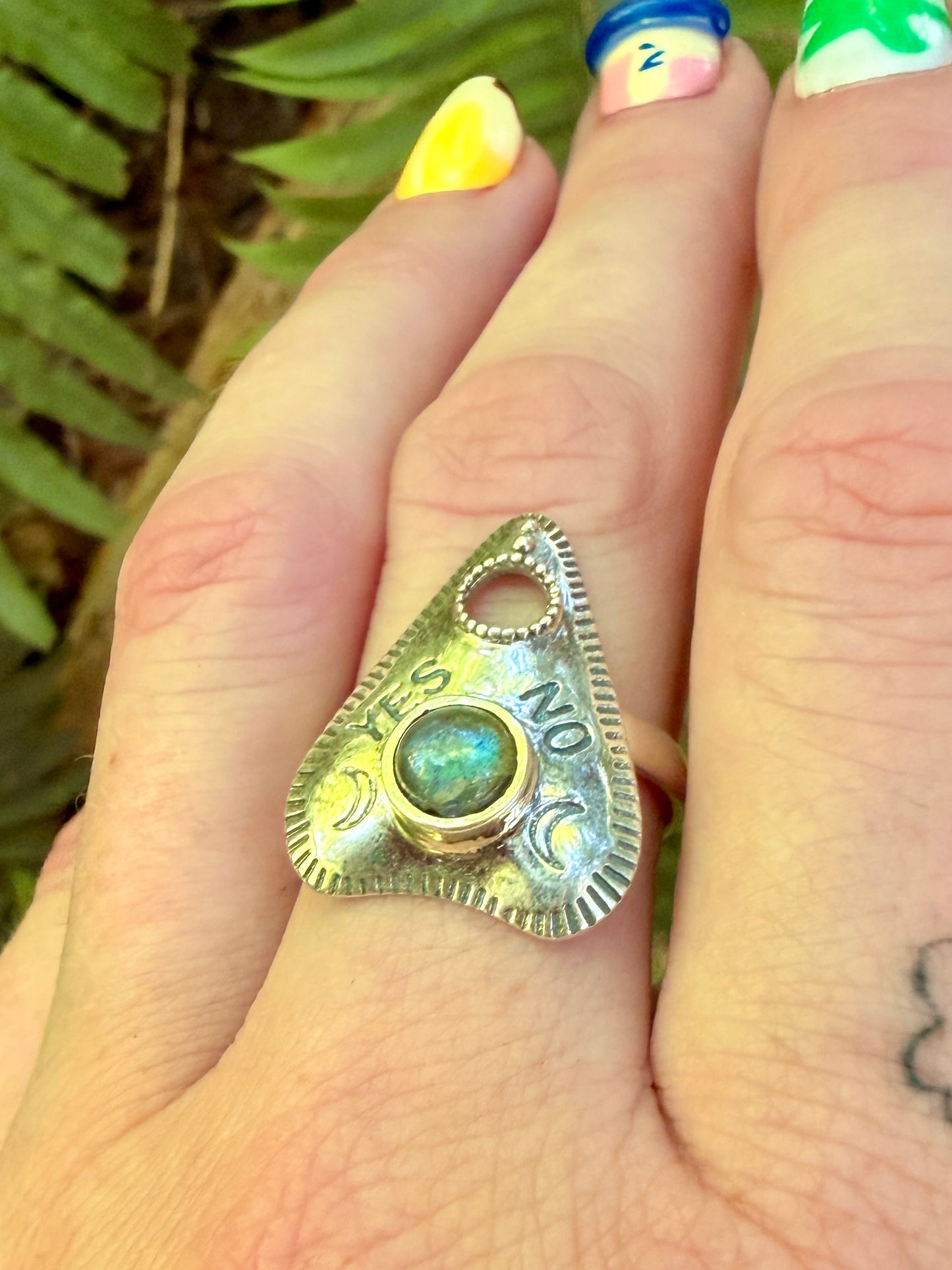 Planchet Shaped Sterling Silver Labradorite Ring