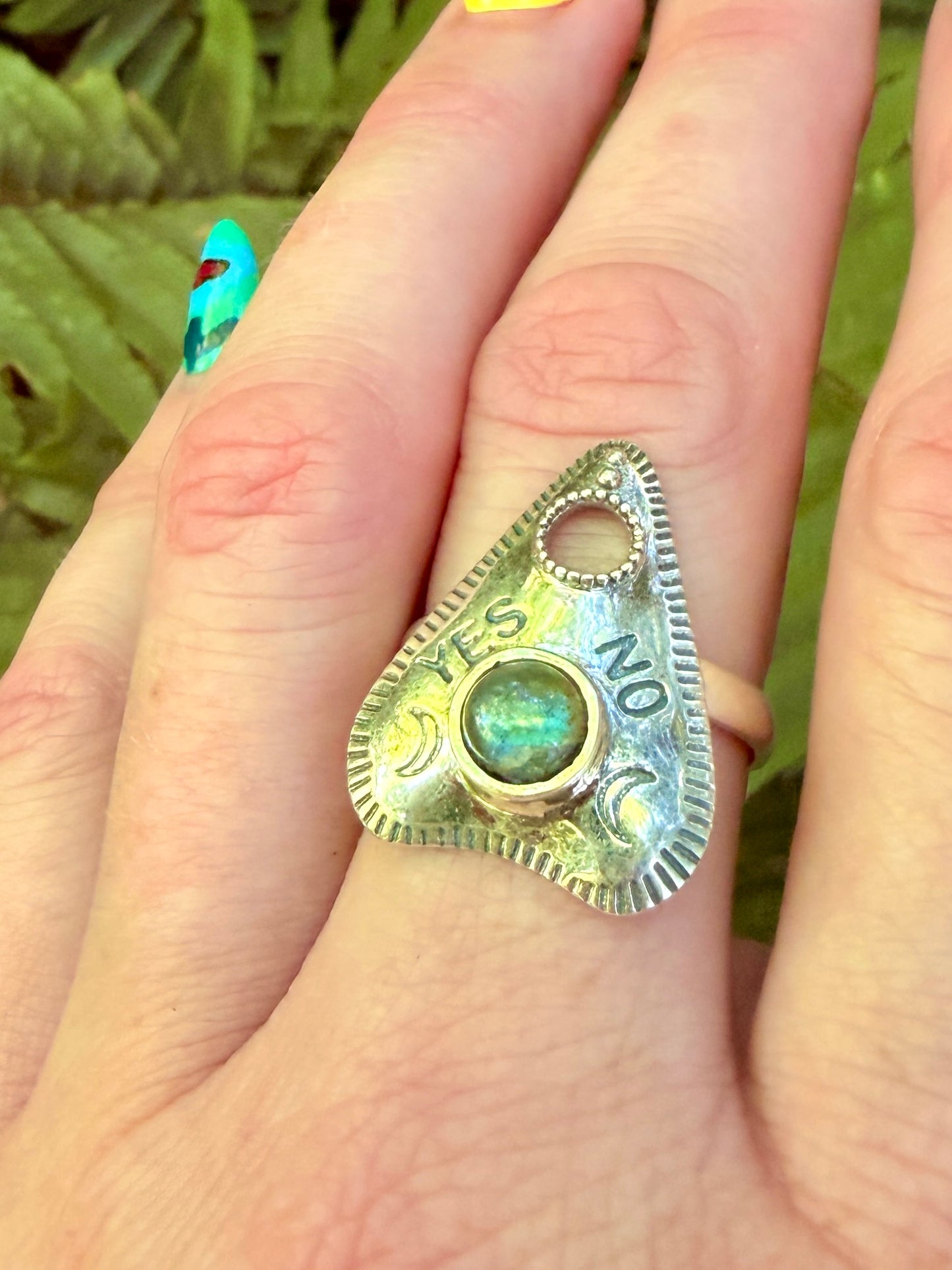 Planchet Shaped Sterling Silver Labradorite Ring