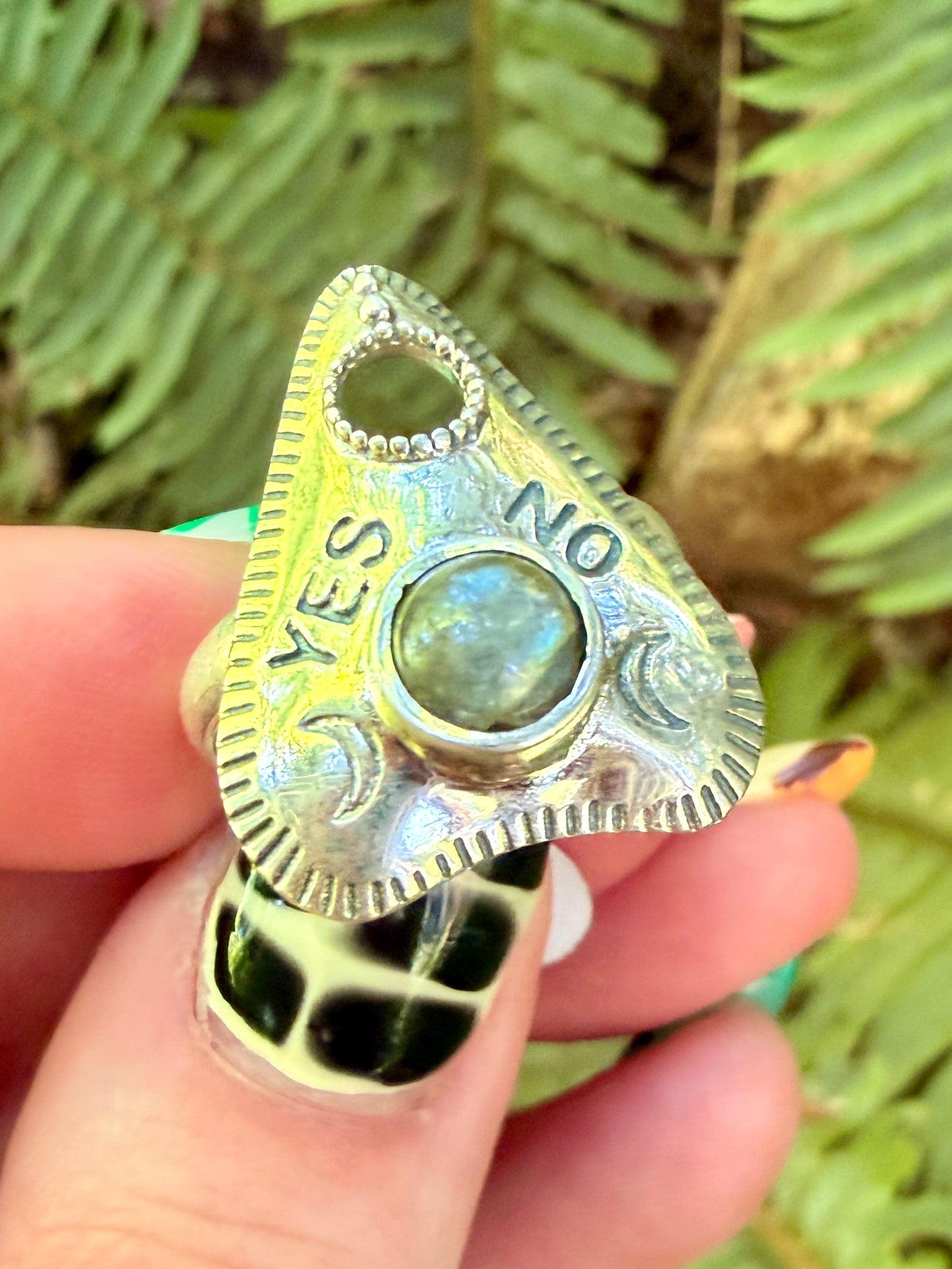 Planchet Shaped Sterling Silver Labradorite Ring